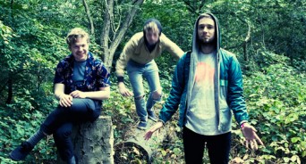 Sea-Monsters-Cold-Pumas