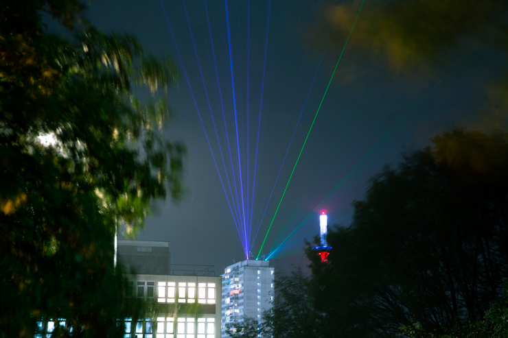 Laser-light-city-brighton-source---seb-lee-delisle-ashley-laurence-time-for-heroes-photography