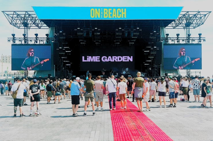 On The Beach, Maccabees, Saturday